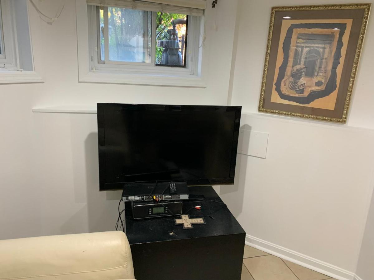 Renovated English Basement 2Bdrm Home Near Metro Washington Buitenkant foto