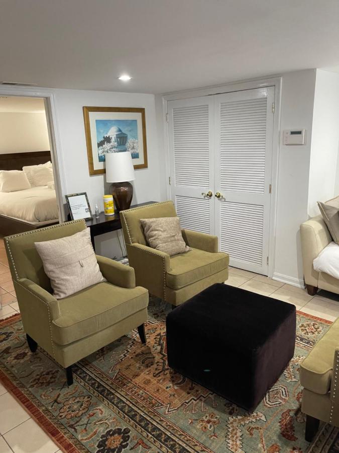 Renovated English Basement 2Bdrm Home Near Metro Washington Buitenkant foto